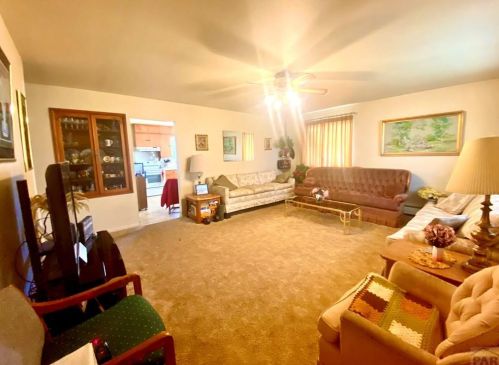 622 Collins Ave, Pueblo, CO 81005-1209