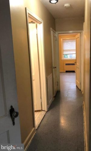 6926 Ardleigh St, Philadelphia PA 19118-3415 exterior