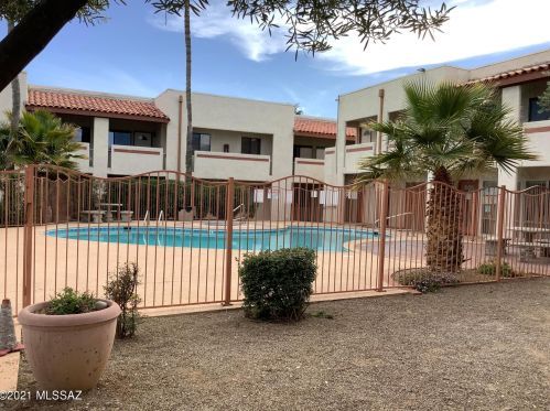 455 Kelso St, Tucson AZ  85705-4768 exterior