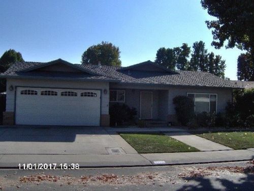 3120 Hummingbird Ct, Modesto CA  exterior