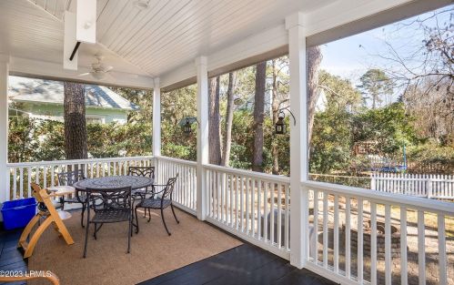 88 Bostick Cir, Beaufort SC  29902-5731 exterior