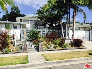 6151 Wooster Ave, Los Angeles, CA 90056-2022