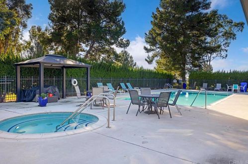 4320 Spoon Bill Way, Oceanside CA  92057-7508 exterior