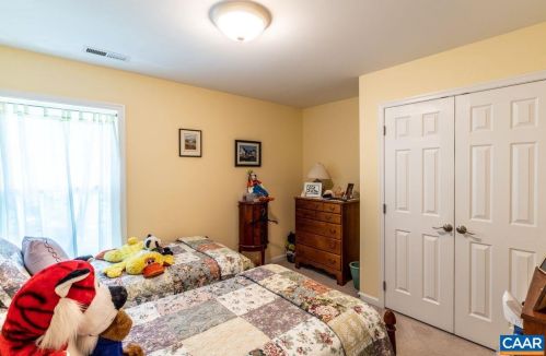 12 Seminole Trl, Bybee VA  22963-3157 exterior