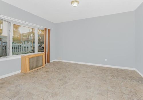 3241 Barker Ave, Bronx NY  10467-6301 exterior