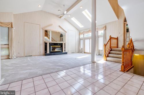 15 American St, West Deptford, NJ 08096-1532
