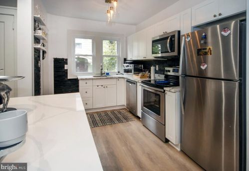 221 Kings Hwy, Camden NJ  08106-1616 exterior