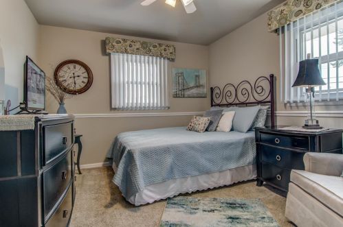 8250 Jackson Ave, Hammond IN  46321-1633 exterior