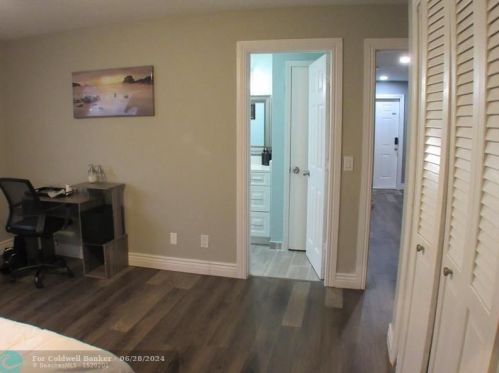 516 4 Ter, Cape Coral FL  33909-0020 exterior