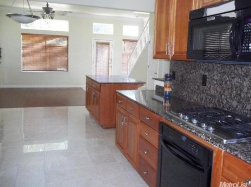 8675 Tennis Club Ct, Elk Grove CA  95624-3291 exterior