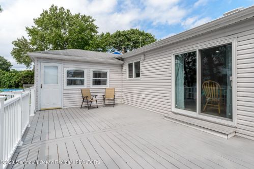 201 Midstreams Pl, Bricktown NJ 08724-3700 exterior