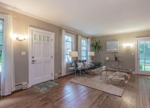 98 Kings Dr, Southport CT  06890-1209 exterior