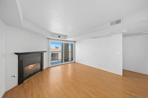 4452 Mentone St, San Diego, CA 92107-1066
