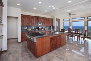 555 Emerald Bay, Laguna Beach CA  92651-1257 exterior