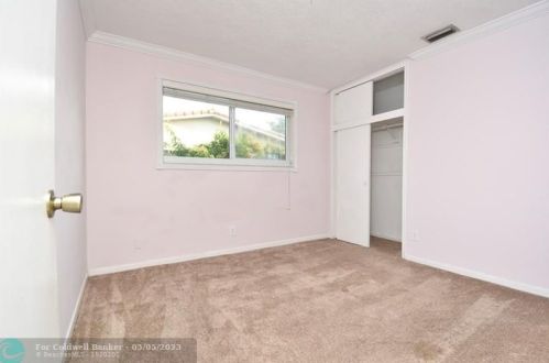 2131 52nd Ave, Hollywood FL  33021-3308 exterior