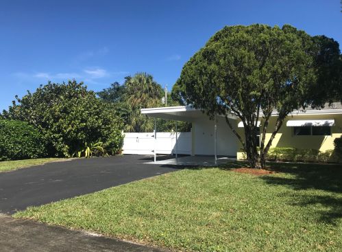733 Alamanda Dr, West Palm Beach, FL 33408-4101