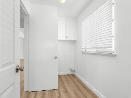 855 Mount Whitney Ave, Laton CA  93242-9724 exterior