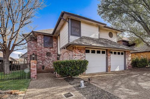 8510 Fairway Dr, Fort Worth, TX 76179-3121