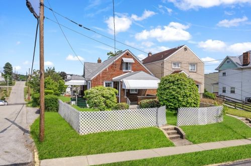 2501 Grandview Ave, Mckeesport, PA 15132-7829