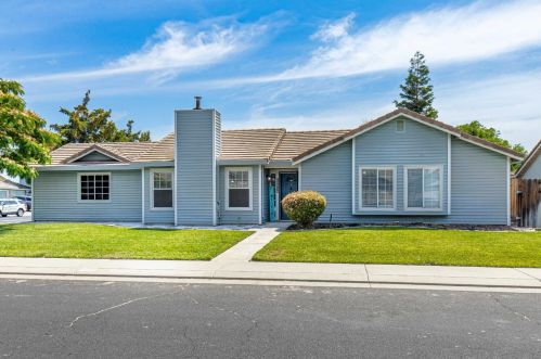 15510 Lottie Way, Lathrop, CA 95330-9475
