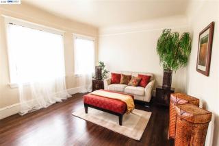 1020 63 St, Oakland CA  94608-1205 exterior