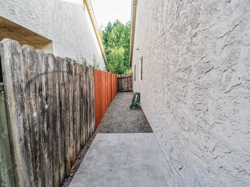 1162 Whitewood Way, Chico CA  95973-1002 exterior