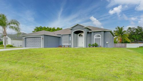 5716 North Macedo Blvd, Fort Pierce, FL 34983-8353