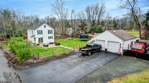 794 Quarry Ln, Martinsville, NJ 08836-2112