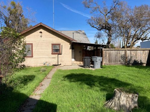 3342 Topeka St, Riverbank CA  95367-2330 exterior