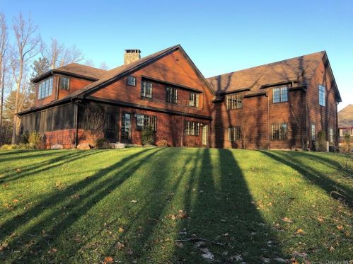 1 Ogrady Ct, Orangeburg, NY 10962-1028