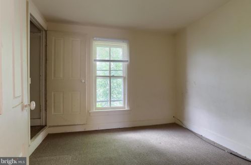 27 Rosanna St, Hummelstown PA  17036-1521 exterior