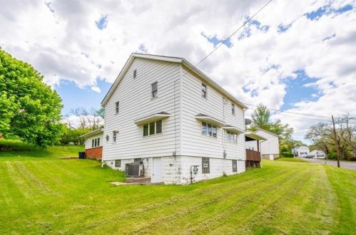 945 Santiago Rd, Imperial PA  15126-9104 exterior