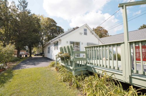 733 Rogers Ct, Lake Geneva WI  53147-1229 exterior