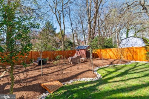 7413 Bethune St, Falls Church VA  22043-1316 exterior