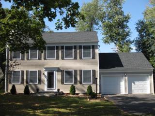 408 Strawberry Hill Ave, Stamford, CT 06902-2520