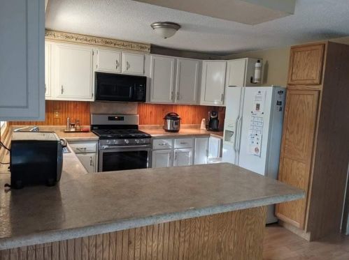 1117 2nd St, Spooner, WI 54801-1643