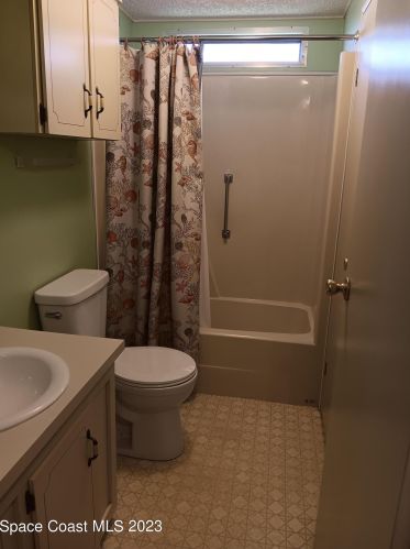 901 Bougainvillea Cir, Sebastian FL  32976-7688 exterior