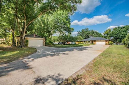 1206 Big Moss Lake Rd, Lutz, FL 33558-8302