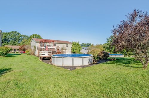 149 Pope Dr, Wampum, PA 16157-3521