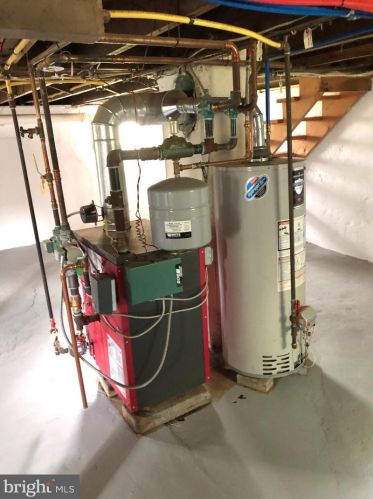 1971 Ridge Rd, Pottstown PA  19465-8835 exterior