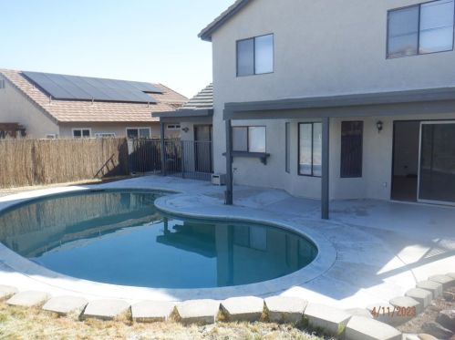 12404 Emeraldstone Dr, Victorville, CA 92392-8794