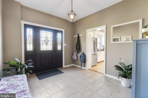 388 Bishop Hollow Rd, Newtown Square PA  19073-3901 exterior
