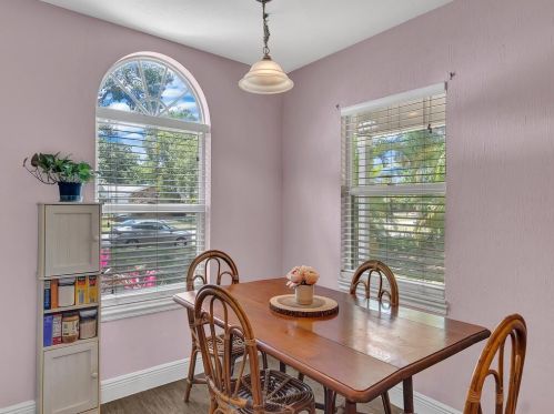 1166 37 Ave, Vero Beach FL 32960-2534 exterior