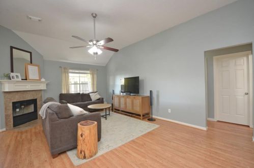 1305 Wisdom Dr, Deer Park TX  77536-5996 exterior