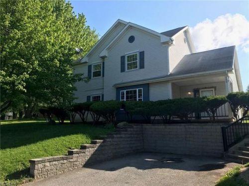 120 Blackburn St, Campbell, OH 44405-1836