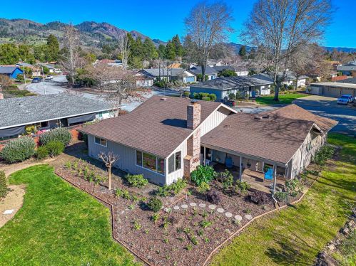 6395 Meadow Creek Ct, Santa Rosa CA  95409-5810 exterior