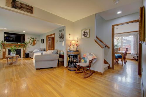 3916 Buckhill Dr, Covington KY  41018-2964 exterior