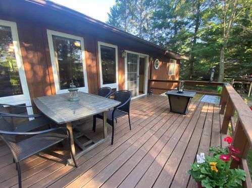 1252 22nd St, Cameron WI  54822-9776 exterior