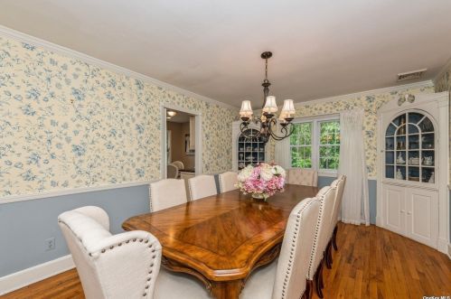 37 Kivy St, Huntington Station NY  11746-2044 exterior