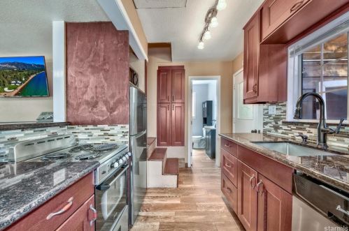 1032 Cellador Rd, South Lake Tahoe CA  96150-8828 exterior